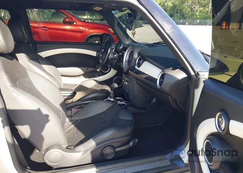 2013 Mini Cooper Cooper S z USA, uszkodzony, nr VIN WMWSV3C51DT393110